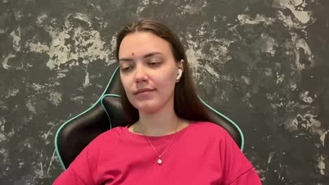 Lily online show from May 16, 10:36 am