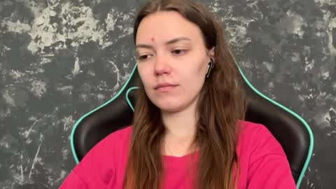 Lily online show from May 17, 1:36 am