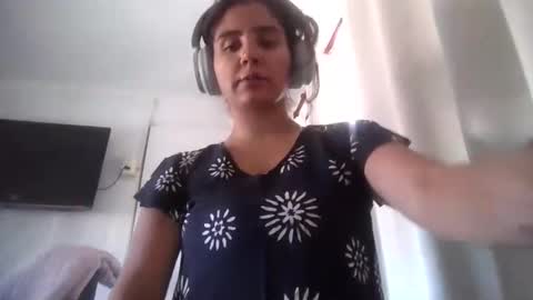 erambe_ online show from February 11, 2:44 pm