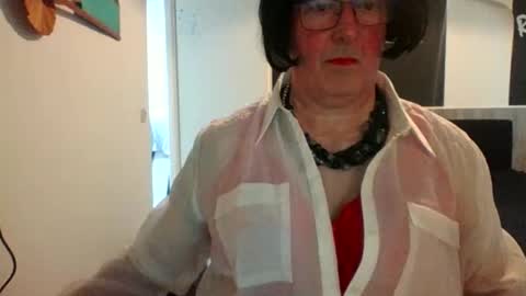 ErBee62 online show from April 20, 1:36 pm