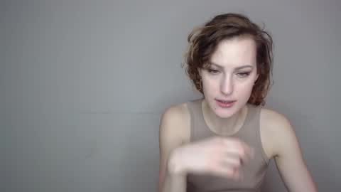 Snapshot of erdbeeren_mit_sahne chatting on January 21, 6:22 am Erdbeeren mit Sahne online show from January 21, 6:22 am