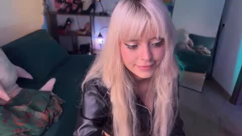 Snapshot of erectioneeering chatting on September 22, 12:29 pm Alissa online show from September 22, 12:29 pm