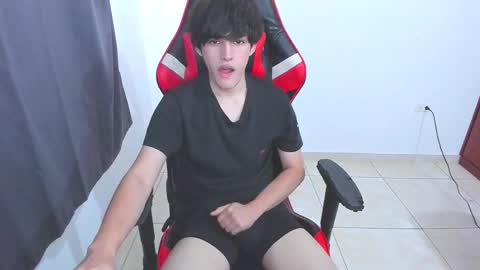 eren_tatakae online show from October 25, 7:19 pm