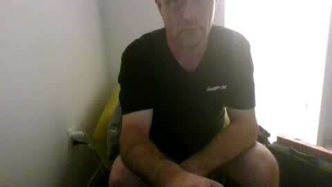 Snapshot of eric4698523103 chatting on June 21, 2:36 am eric4698523103 online show from June 21, 2:36 am