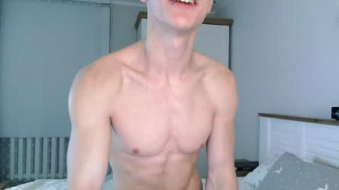 Snapshot of eric_crush chatting on December 2, 3:47 am Eric Crush online show from December 2, 3:47 am