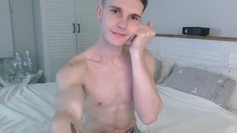 Snapshot of eric_crush chatting on January 17, 3:55 am Eric Crush online show from January 17, 3:55 am