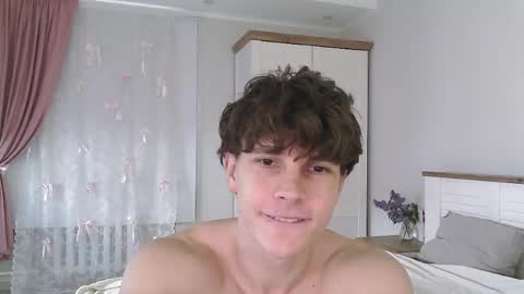 Eric Crush online show from May 11, 4:07 am