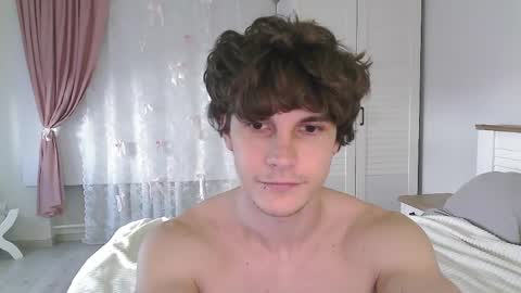 Eric Crush online show from May 18, 4:40 am