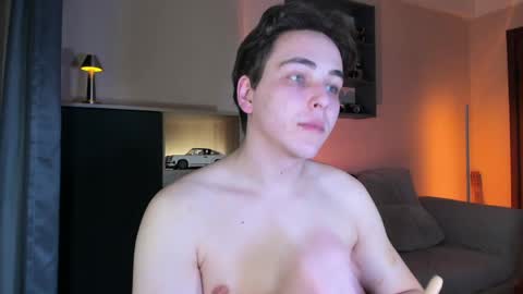 Snapshot of eric_ether chatting on March 22, 7:39 pm Eric online show from March 22, 7:39 pm