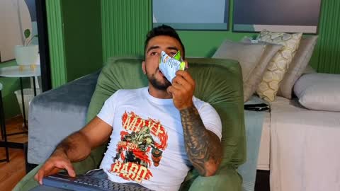 Brayan online show from December 18, 10:46 pm