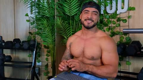 Brayan online show from December 21, 9:04 pm