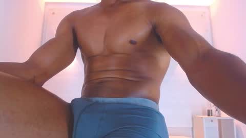 Eric Latino online show from February 6, 2:22 am