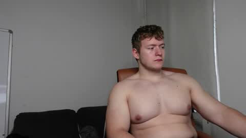 Snapshot of eric_poston chatting on September 22, 5:53 am    online show from September 22, 5:53 am