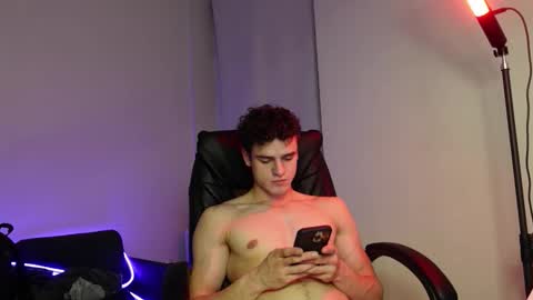 Snapshot of eric_poston chatting on October 11, 5:33 pm    online show from October 11, 5:33 pm