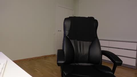 Snapshot of eric_poston chatting on October 22, 8:30 pm    online show from October 22, 8:30 pm