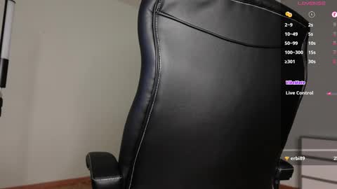 Snapshot of eric_poston chatting on October 28, 2:42 pm    online show from October 28, 2:42 pm