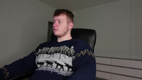 Snapshot of eric_poston chatting on November 2, 6:27 am    online show from November 2, 6:27 am