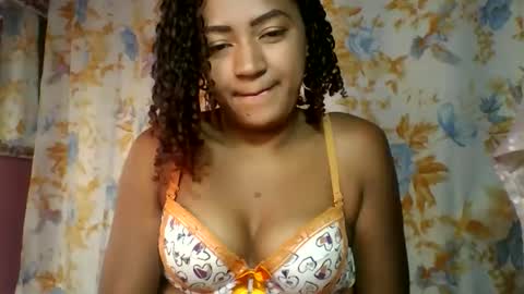 Snapshot of erica0586 chatting on September 22, 7:54 am erica0586 online show from September 22, 7:54 am