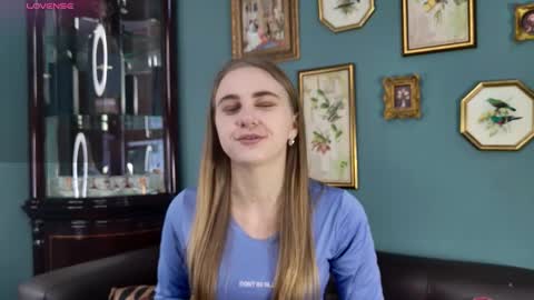 Erica online show from February 8, 9:40 pm