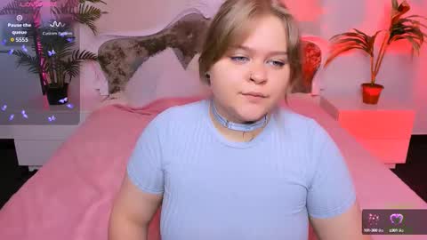 Snapshot of erica_love_ chatting on September 9, 5:51 am erica_love_ online show from September 9, 5:51 am