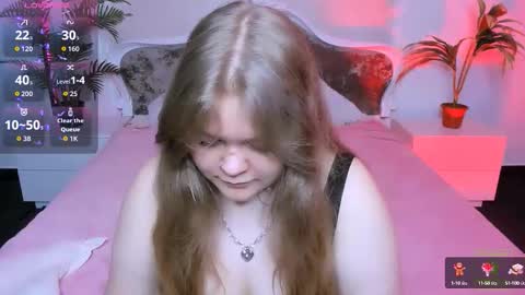 Snapshot of erica_love_ chatting on September 12, 5:40 am erica_love_ online show from September 12, 5:40 am