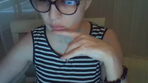 Snapshot of erica_lynn chatting on April 15, 1:18 pm erica_lynn online show from April 15, 1:18 pm