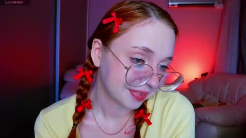 Erica 3 online show from May 17, 1:25 am