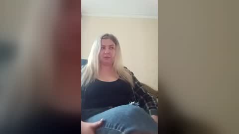 Erica online show from June 12, 2:27 pm