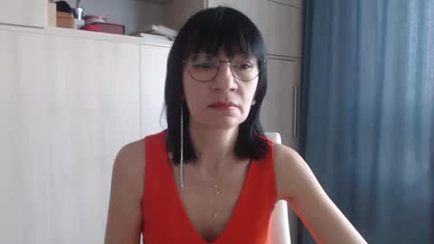 ericablack8 online show from September 16, 8:37 am