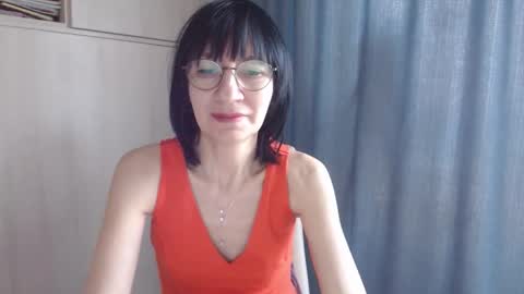 ericablack8 online show from March 31, 6:25 am