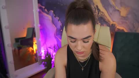Snapshot of ericasin chatting on June 12, 3:33 pm Erica online show from June 12, 3:33 pm