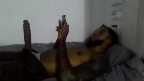 Snapshot of ericbuck chatting on December 17, 10:11 pm Eric Buck online show from December 17, 10:11 pm