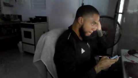 Snapshot of ericbuck chatting on February 26, 3:21 am Eric Buck online show from February 26, 3:21 am