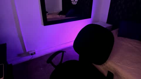 Erick  online show from March 22, 12:08 pm