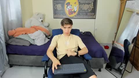 Snapshot of erick_de_rossee chatting on October 6, 6:38 pm erick_de_rossee online show from October 6, 6:38 pm