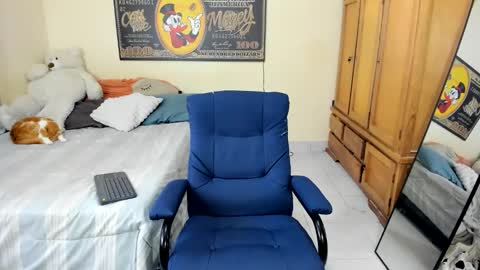 Snapshot of erick_de_rossee chatting on December 15, 5:50 pm erick_de_rossee online show from December 15, 5:50 pm