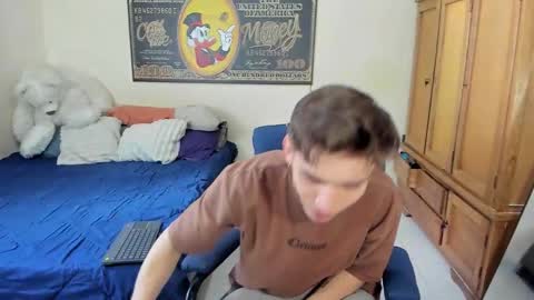 Snapshot of erick_de_rossee chatting on December 20, 4:58 pm erick_de_rossee online show from December 20, 4:58 pm