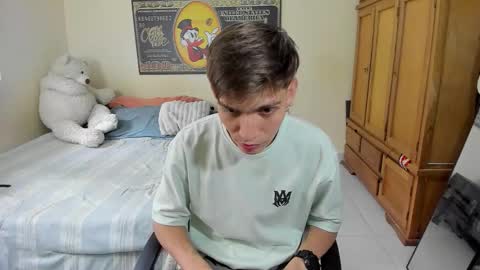 Snapshot of erick_de_rossee chatting on February 6, 8:34 pm erick_de_rossee online show from February 6, 8:34 pm