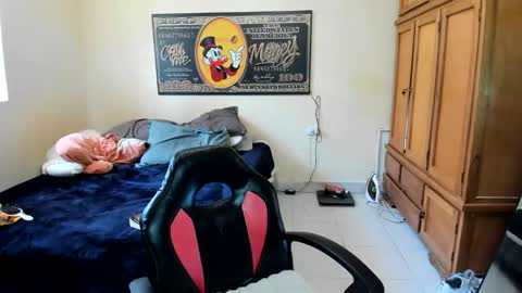 erick_de_rossee online show from May 14, 6:37 pm