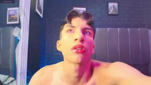 Snapshot of erick_velveth chatting on February 20, 4:42 am erick online show from February 20, 4:42 am