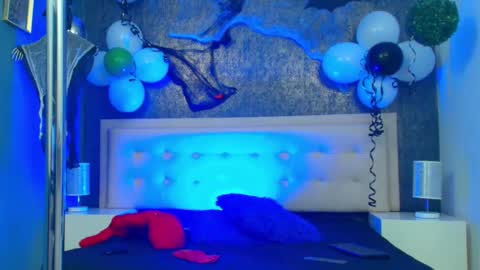 Snapshot of erick_zhimerman chatting on October 24, 4:31 am   online show from October 24, 4:31 am