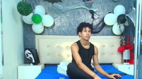 Snapshot of erick_zhimerman chatting on November 2, 3:42 am   online show from November 2, 3:42 am