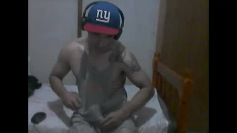 Snapshot of erickfitnes chatting on September 11, 2:33 am Masturbation online show from September 11, 2:33 am