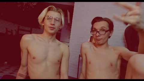 Snapshot of ericnortman chatting on February 13, 1:34 am Eric online show from February 13, 1:34 am