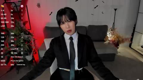 erika_kim online show from October 30, 6:59 am