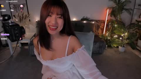 erika_kim online show from May 9, 6:40 am