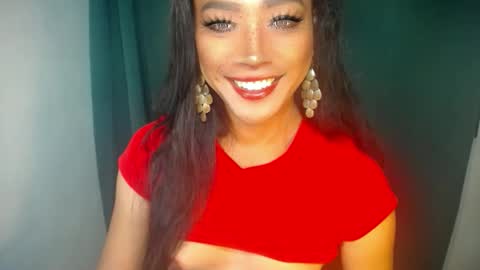 erika_madrigal online show from November 15, 11:21 pm