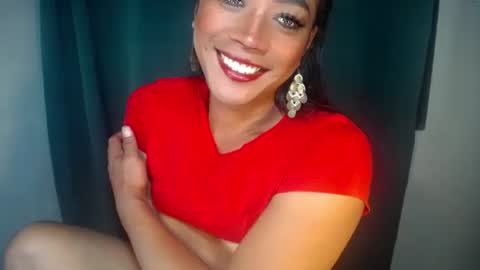 erika_madrigal online show from November 16, 10:37 pm