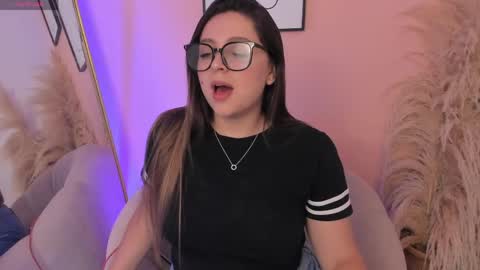 Erika Mendez online show from April 29, 7:53 pm