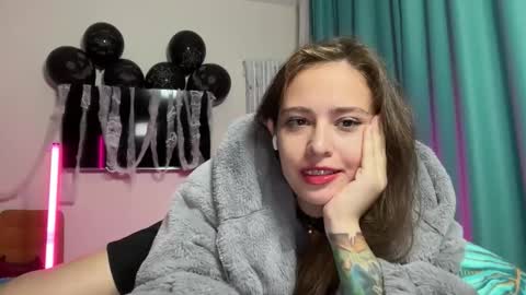 Snapshot of erika_miu chatting on October 26, 6:25 pm Erika Miu online show from October 26, 6:25 pm